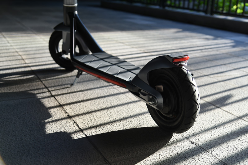 Мере предострожности за употребу гума за електрични скутер зими